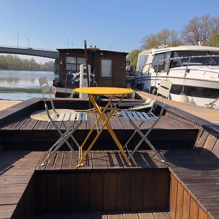Logement Insolite La Toue Cabanee Centre Ville Angers Ngoại thất bức ảnh