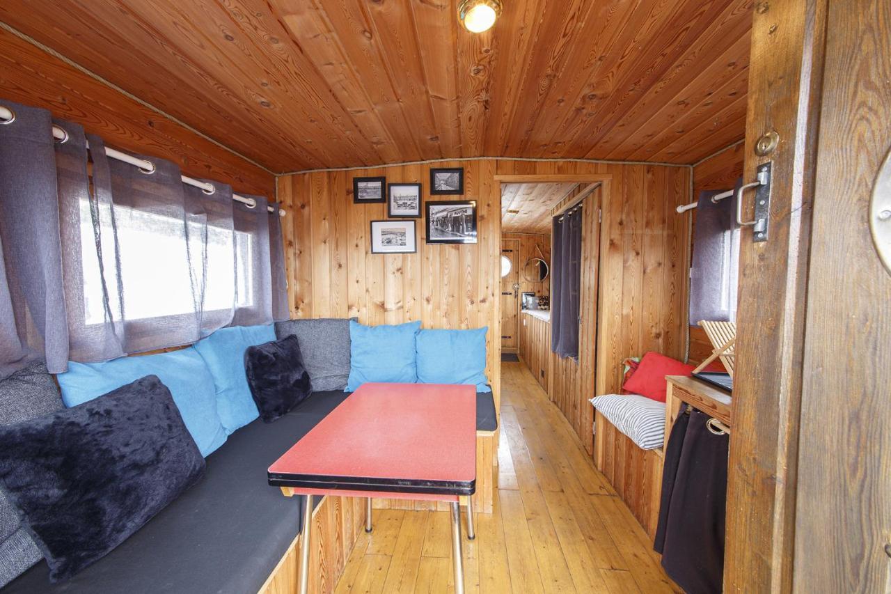 Logement Insolite La Toue Cabanee Centre Ville Angers Ngoại thất bức ảnh